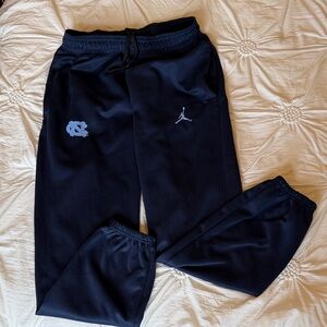 UNC/Jordan  men’s MEDIUM Dark Blue sweatpants w/ 2 Logos